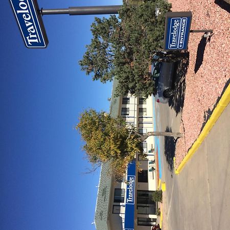 Travelodge By Wyndham Raton Ngoại thất bức ảnh